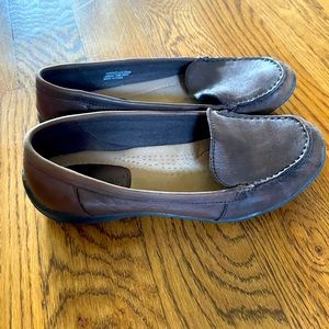 Earth Origins slip on loafers size 7.5